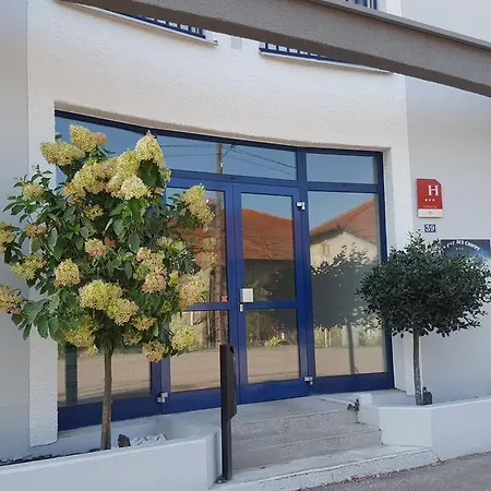 Logis Burnel Et La Cle Des Champs Hotel Rouvres-en-Xaintois