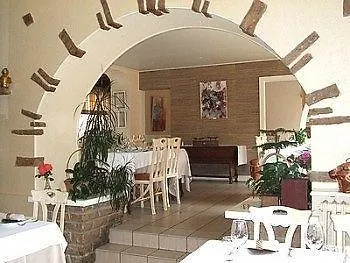 Otel Logis Burnel Et La Cle Des Champs 3*