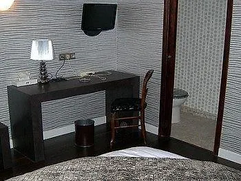 Logis Burnel Et La Cle Des Champs Hotel 3*