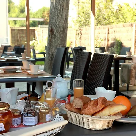 Logis Burnel Et La Cle Des Champs 3* Rouvres-en-Xaintois