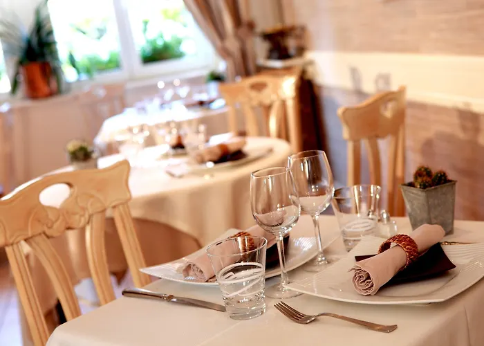 Hotel Logis Burnel Et La Cle Des Champs Rouvres-en-Xaintois