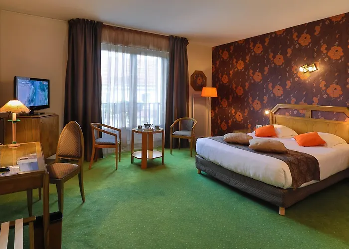 Ξενοδοχείο Logis Burnel Et La Cle Des Champs Rouvres-en-Xaintois